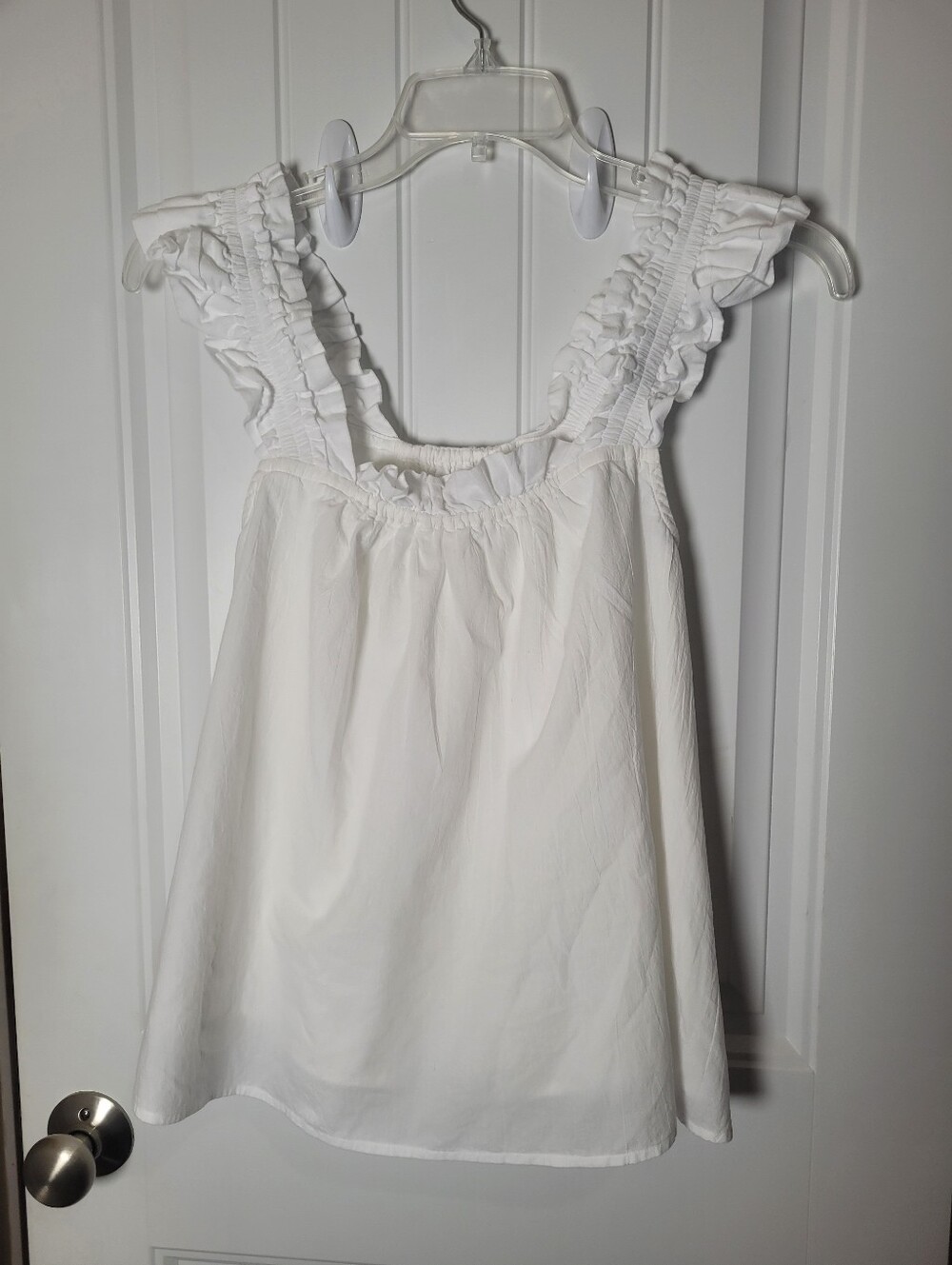 Piyama White Ruffled pajamas top with ruffle strap.  100% Cotton